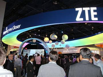 中興展出Grand SII LTE手機與BlueWatch智慧錶【CES 2014】