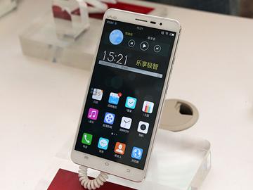 2K巨屏4G旗艦機Vivo Xplay 3S 簡易動手玩