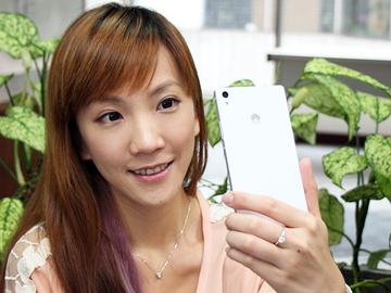 追求極致的HUAWEI Ascend P7纖薄4G靚機