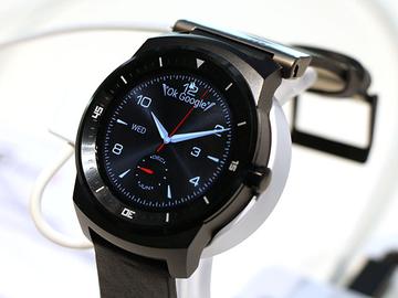 LG展出G Watch R防水智慧錶 售價299歐元【IFA 2014】