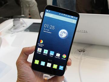 阿爾卡特6吋巨屏機OneTouch Hero 2 具多樣配件組合【IFA 2014】