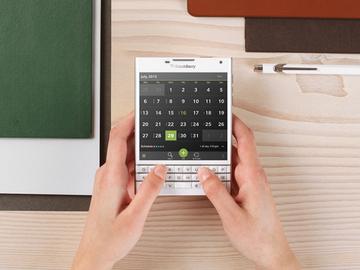 方正黑莓機BlackBerry Passport 單機599美元