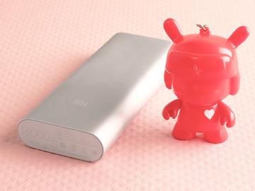 小米行動電源16000mAh入手！容量加大、體積加長