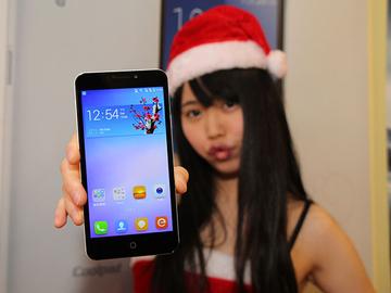 海外首發!4G酷派大神F2登台 空機價5490元