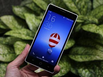 酷派大神New F1新機首曝光!5吋、64位元MTK八核