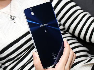 亞太限量！InFocus M810藍寶石特仕版搶先開箱