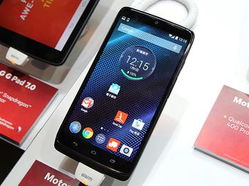 高通展出驍龍805旗艦悍機 MOTO Droid Turbo【CES 2015】