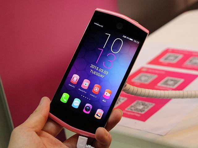 美圖首度海外參展！自拍新機發表時間不遠了【MWC 2015】