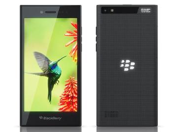 觸控黑莓機Leap發表 Keian雙曲面螢幕新機亮相【MWC 2015】