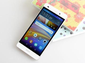 5吋雙卡完美小心機 HUAWEI P8 lite實測