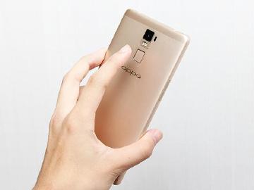 [評測]OPPO R7 Plus大螢幕新體驗 指紋辨識、雷射對焦