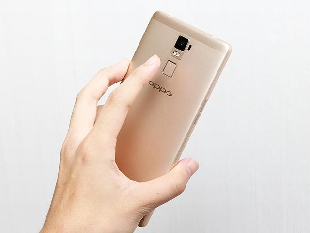 [評測]OPPO R7 Plus大螢幕新體驗 指紋辨識、雷射對焦