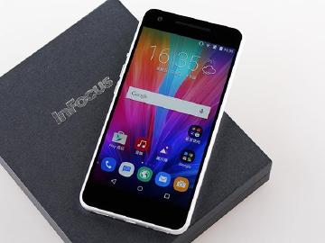 InFocus M812開賣 早鳥買再送保護殼、保護貼