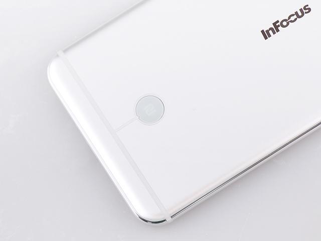 富可視拚規格！2K手機InFocus M820開發中