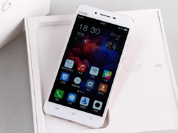 [開箱]夠快才暢快！5.2吋vivo X6擁有4GB RAM