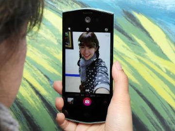 [評測]4.7吋美圖M4夜間自拍神器 台版體驗