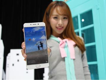 OPPO R9、R9 Plus北京實測 主打16MP自拍鏡頭