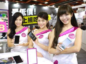 台灣之星春電展推八大優惠 4G資費多項折扣[春電展2016]