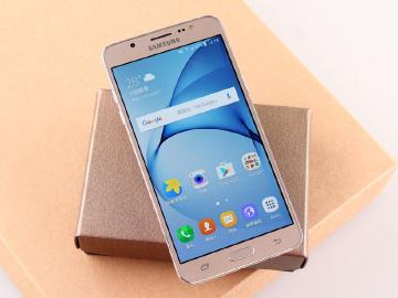 [評測]三星GALAXY J7 2016金屬邊框質感升級