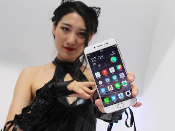 vivo X7/X7 Plus發表 主打16MP柔光自拍