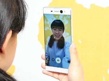 [開箱]6吋自拍大視野 Sony Xperia XA Ultra