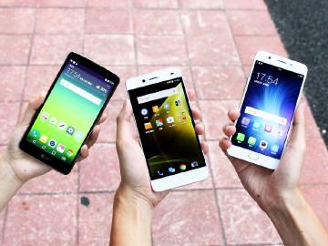 看中階手機設計 談玻璃、金屬、塑膠機身握感