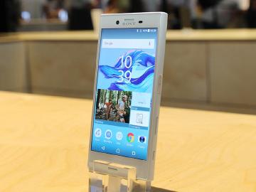 Sony X Compact輕巧好上手 瓷器光澤設計[IFA 2016]