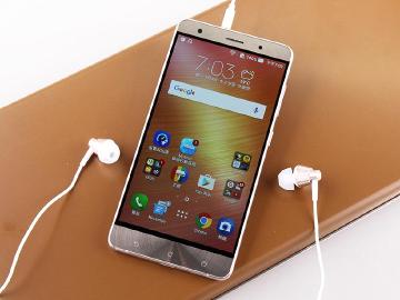 [開箱]旗艦奢華！華碩ZenFone 3 Deluxe外型與效能