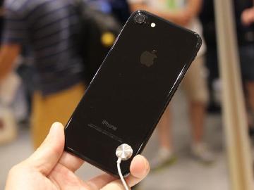 iPhone 7上市開賣 首批曜石黑全台不到100台