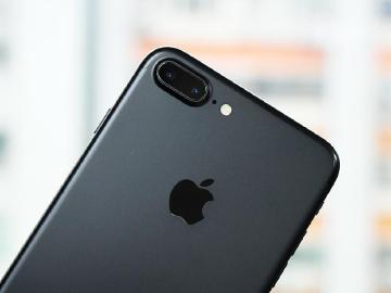 傳iPhone 8有三突破:OIS雙鏡頭、玻璃機身與無線充電