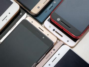 年度終極戰!2016十大熱門手機前鏡頭自拍比較