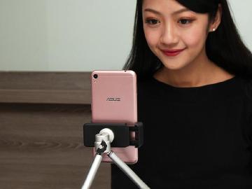 美顏直播隨時玩 ASUS ZenFone Live開箱