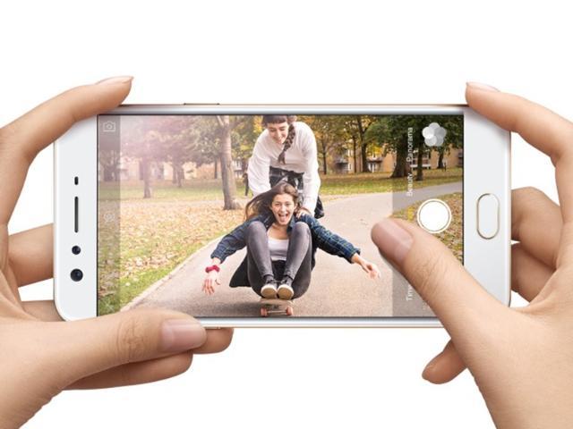 OPPO R11規格亮相？傳搭載2000萬畫素前鏡頭