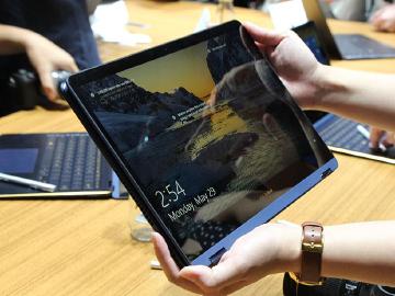 華碩ZenBook Flip S超薄翻轉筆電 7月上市[Computex 2017]