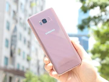 粉亮眼！三星S8+瑰蜜粉與麂皮背蓋搶先開箱