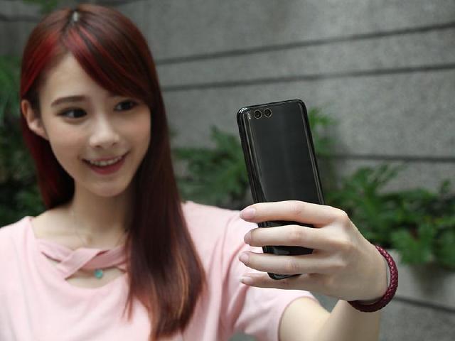 小米6陶瓷黑7/25台灣上市 8月遠傳電信獨賣
