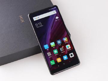 小米MIX2電信資費彙整 11月中華、遠傳、台灣之星開賣