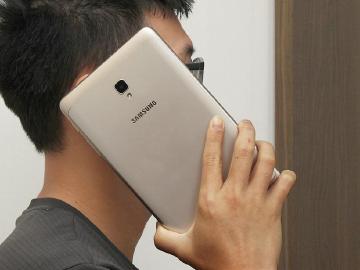 五千大電量通話平板！三星A 8.0 2017開箱體驗