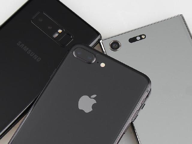 台灣10月手機iPhone 8熱銷 Note8安卓賣最好