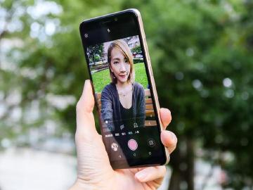 就是愛自拍!用SUGAR C11s柔光美肌拍出最美的妳!