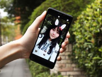 18:9全螢幕、萌拍手機 SUGAR Y12開箱