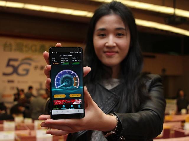 HTC下一代新手機亮相 LAA下載速度飆破800Mbps