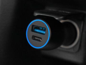 隨開隨充！華碩雙USB-C+A車用快充開箱實測