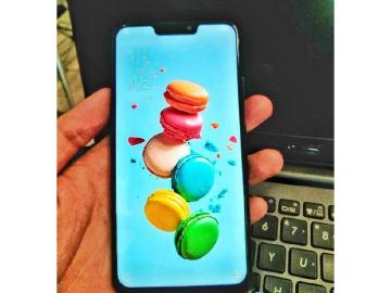 激似iPhone X 華碩ZenFone 5實機曝光