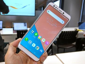 華碩ZenFone 5Q動手玩 4鏡頭、前後120度廣角[MWC 2018]