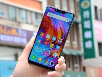 91%超高螢幕佔比手機 SHARP AQUOS S3台灣開箱