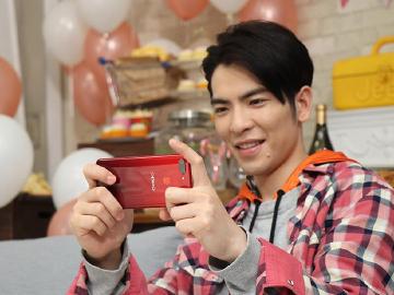 OPPO R15台灣5/7發表 蕭敬騰偕同網紅以手勢舞詮釋自拍