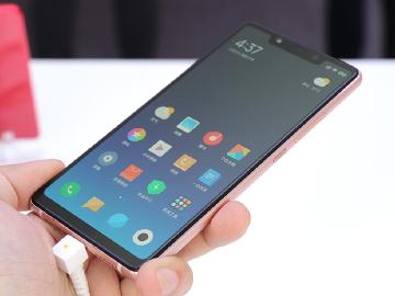 5.88吋小米8 SE發表 全球首款高通S710手機