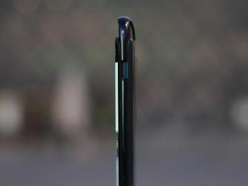 OPPO談Find X 設計如花開綻放還能收合