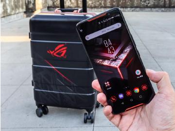 全副武裝 為贏而生 ROG Phone全配包完整開箱